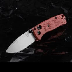 Benchmade 533-04 Mini Bugout Mesa Red Folding Knife 11 Benchmade 533-04 Mini Bugout Mesa Red Folding Knife -Professional Outdoor Equipment Store BM533 04.3 42973.1691486942