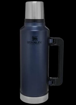 STANLEY CLASSIC LEGENDARY BOTTLE 1.9L 11 STANLEY CLASSIC LEGENDARY BOTTLE 1.9L -Professional Outdoor Equipment Store BMC 10 07934 039.1 85306.1692363829