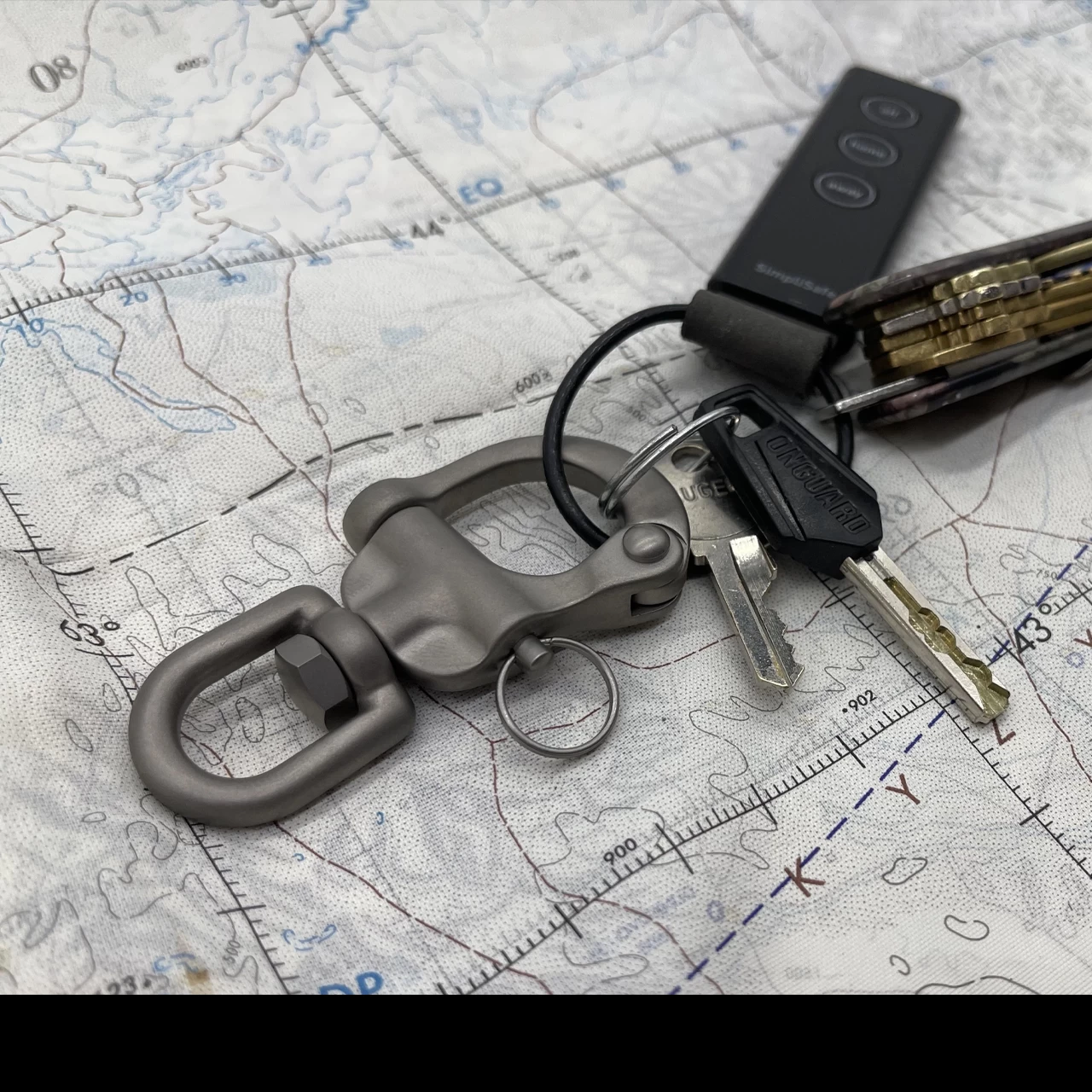 Maratac Titanium Quick Release Snap Shackle 6 Maratac Titanium Quick Release Snap Shackle - Image 4