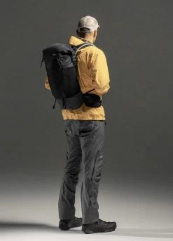 Matador Freerain 28 Waterproof Packable Backpack 17 Matador Freerain 28 Waterproof Packable Backpack -Professional Outdoor Equipment Store MAT FR283001BKdet3 20744.1634142026