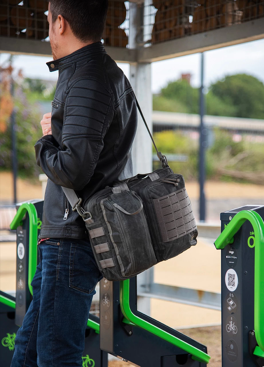 Magforce Recruit Briefcase Waxed Canvas 18 Magforce Recruit Briefcase Waxed Canvas - Image 16