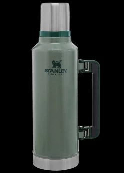 STANLEY CLASSIC LEGENDARY BOTTLE 1.9L 12 STANLEY CLASSIC LEGENDARY BOTTLE 1.9L -Professional Outdoor Equipment Store Stanley Leg.Classic 1.9L GREEN.1 20817.1692363829