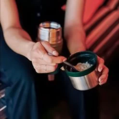 Stanley Classic Legendary Food Jar 0.7L -Professional Outdoor Equipment Store flask2 75819.1692197854.1280.1280 06749.1692781865