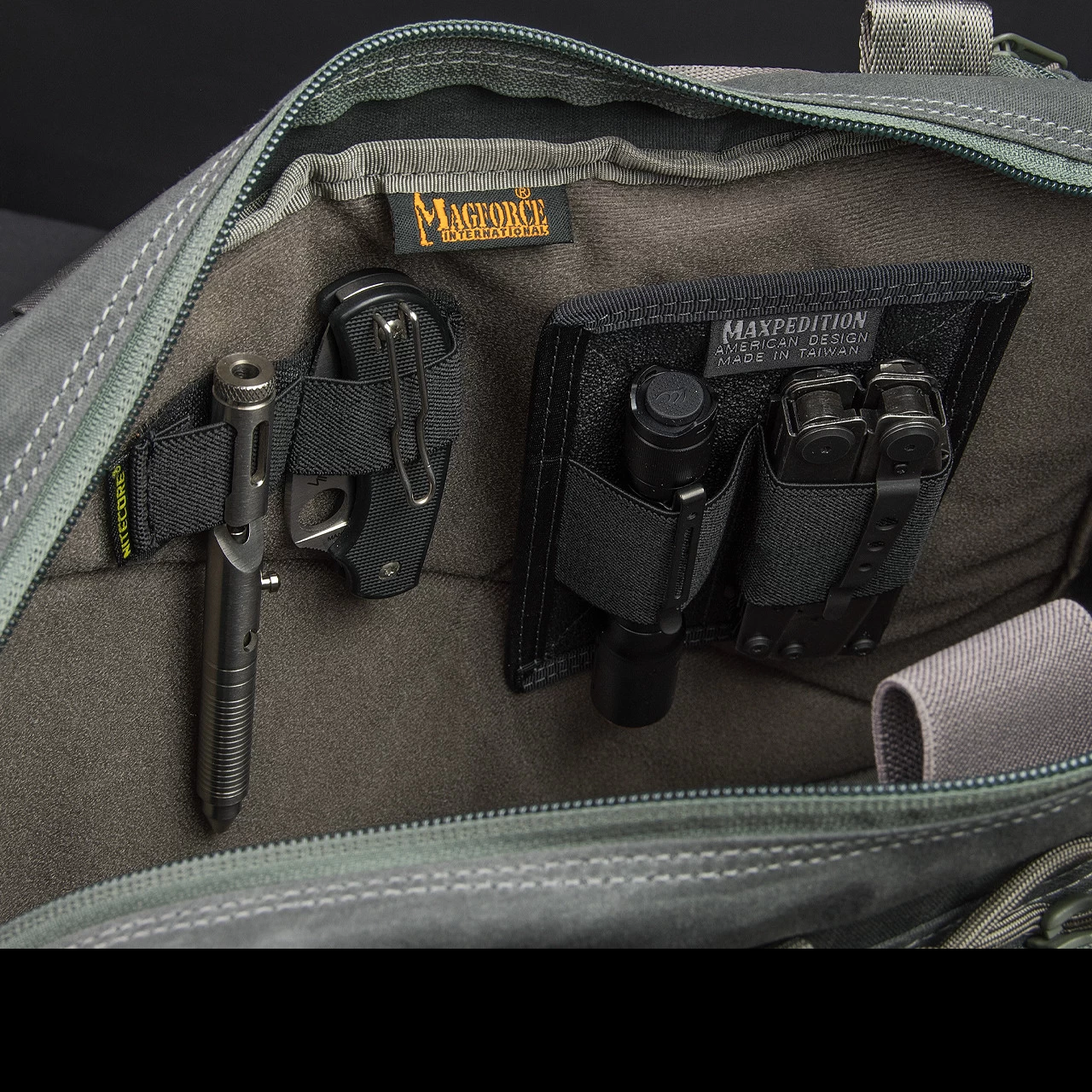 Magforce Recruit Briefcase Waxed Canvas 12 Magforce Recruit Briefcase Waxed Canvas - Image 10